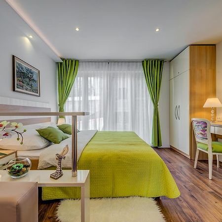 Room&Studio Apartment Just Enjoy Split Exteriör bild