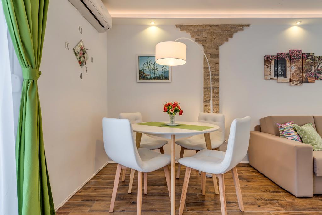 Room&Studio Apartment Just Enjoy Split Exteriör bild