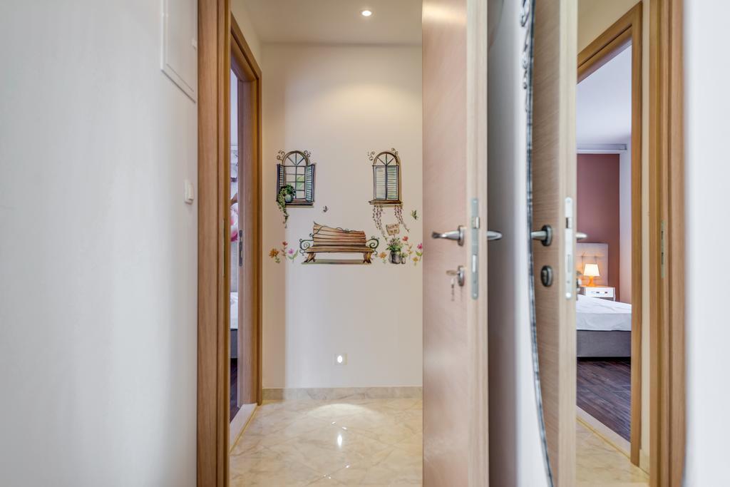 Room&Studio Apartment Just Enjoy Split Exteriör bild