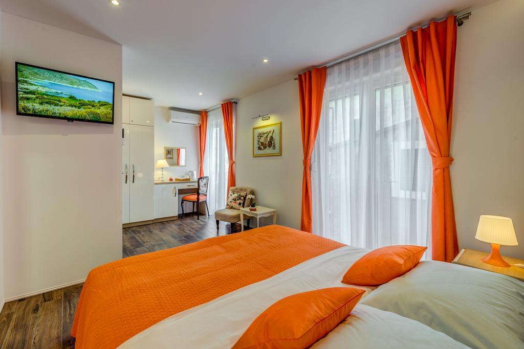 Room&Studio Apartment Just Enjoy Split Exteriör bild